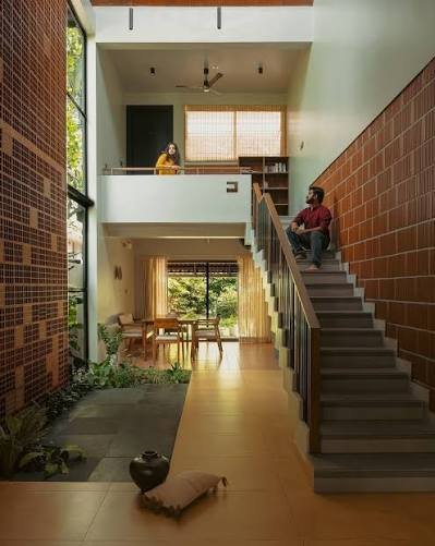Courtyard-centred Kerala Mundava House architecture